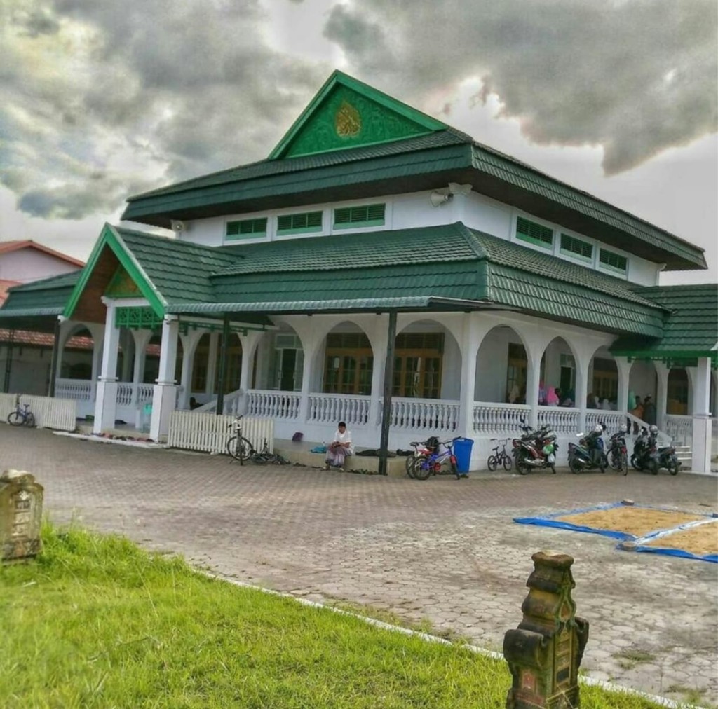 Meunasah Gampong Geuceu Komplek (2008)